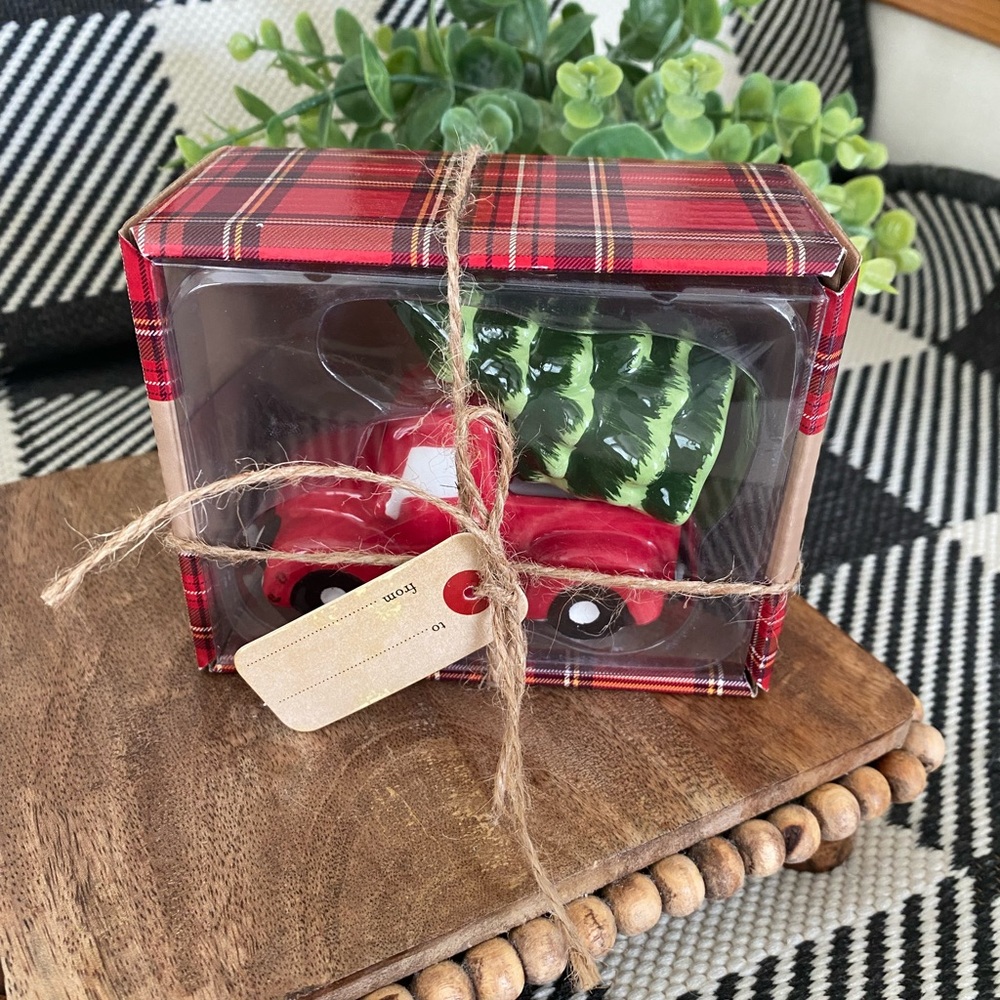 Farmhouse Christmas Ceramic Shakes